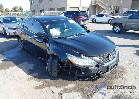 2018 Nissan Altima 2.5/S/Sv/Sl/Sr z USA, uszkodzony, nr VIN 1N4AL3AP1JC121909